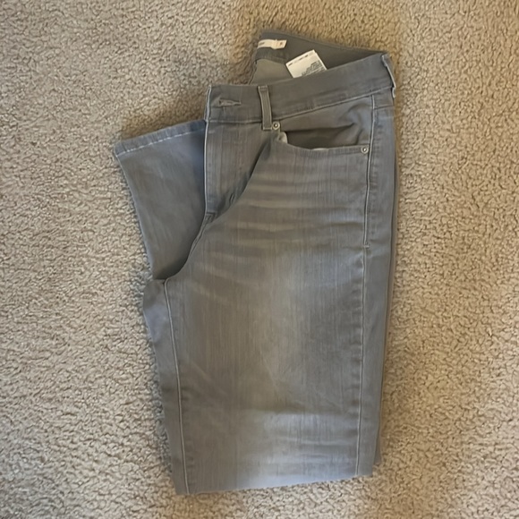 Levi’s - Picture 4 of 4